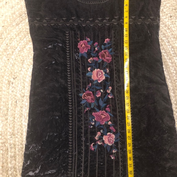 Chelsea & Theodore Dress - Picture 4 of 6